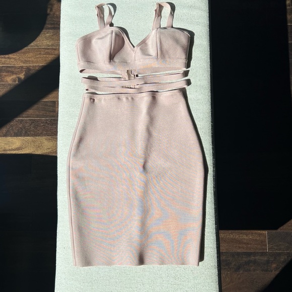 HOUSE OF CB of London - pink mini dress - Picture 4 of 9